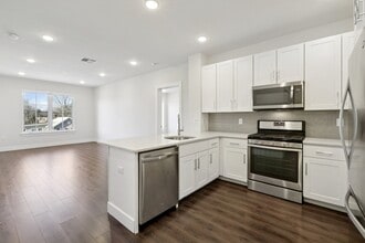 Waldwick Station in Waldwick, NJ - Building Photo - Building Photo