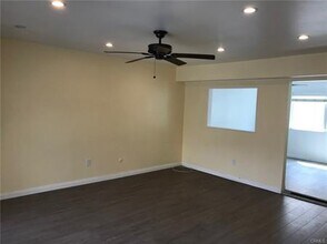 588 W Huntington Dr in Arcadia, CA - Building Photo - Building Photo