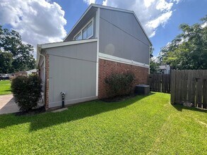 1211 Sand Stone Dr in Richmond, TX - Building Photo - Building Photo