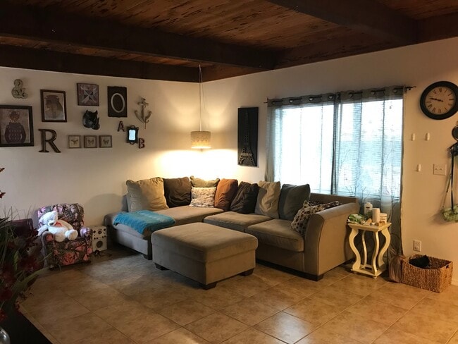 1667 E Prince Rd in Tucson, AZ - Building Photo - Building Photo