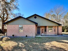 1424 Abrahms Alley in Hinesville, GA - Building Photo