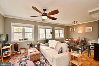 3309 Martha Custis Dr in Alexandria, VA - Foto de edificio - Building Photo