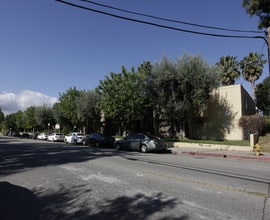 Lindley Northwood Apartments in Northridge, CA - Building Photo - Building Photo