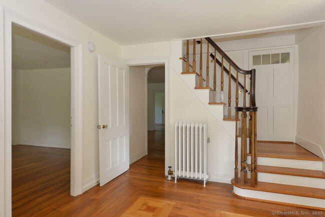 15 Hawkins Rd in Southbury, CT - Building Photo - Building Photo