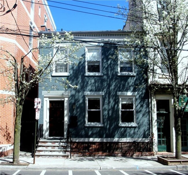 property at 43 N Broadway