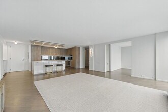 910 N Lake Shore Dr in Chicago, IL - Building Photo - Building Photo