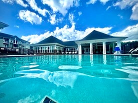 Reflection Pointe in Asheville, NC - Building Photo