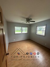 5201 Harbet Ave NW in Cedar Rapids, IA - Building Photo - Building Photo