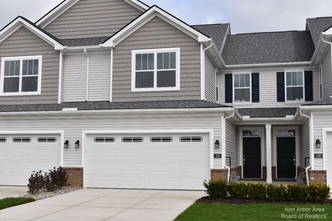 105 Salt Springs Dr in Saline, MI - Building Photo - Building Photo