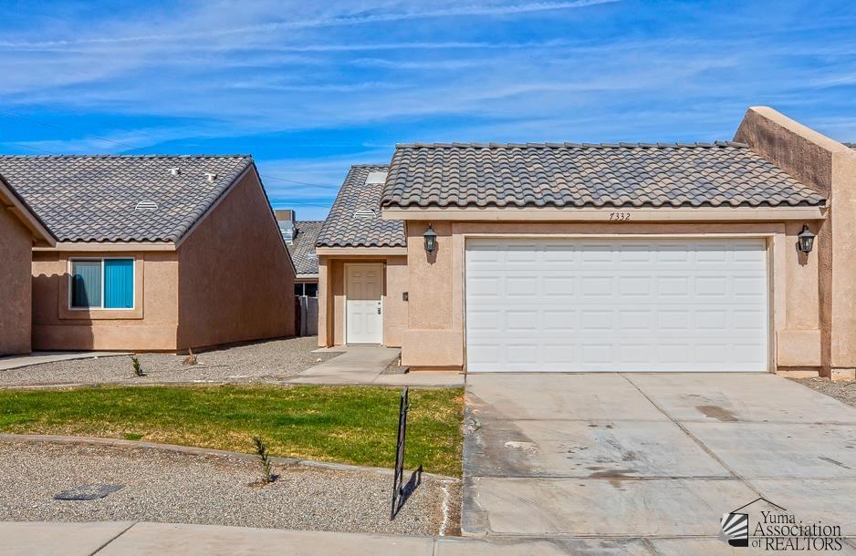 7332 E 37th Pl in Yuma, AZ - Building Photo