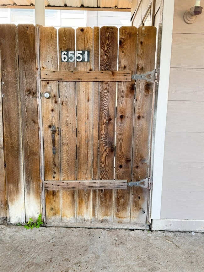 property at 6551 S Briar Bayou Dr