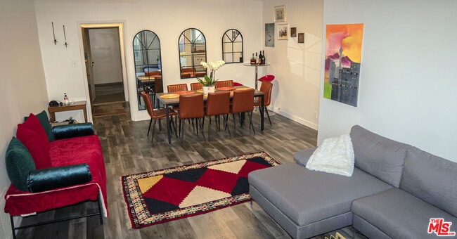11670 Sunset Blvd in Los Angeles, CA - Building Photo - Building Photo
