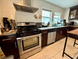 224 Arlington St, Unit 224 in Medford, MA - Building Photo