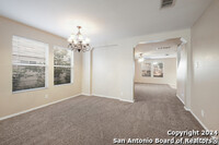 8407 Silver Brush in San Antonio, TX - Building Photo - Building Photo