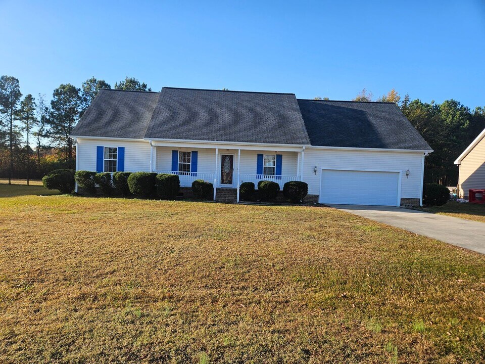 208 Killdeer Dr in Goldsboro, NC - Building Photo