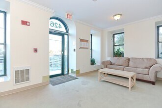 426 Mount Hope St, Unit 509 in North Attleboro, MA - Foto de edificio - Building Photo