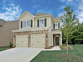 701 Woodall Rd in Stockbridge, GA - Building Photo