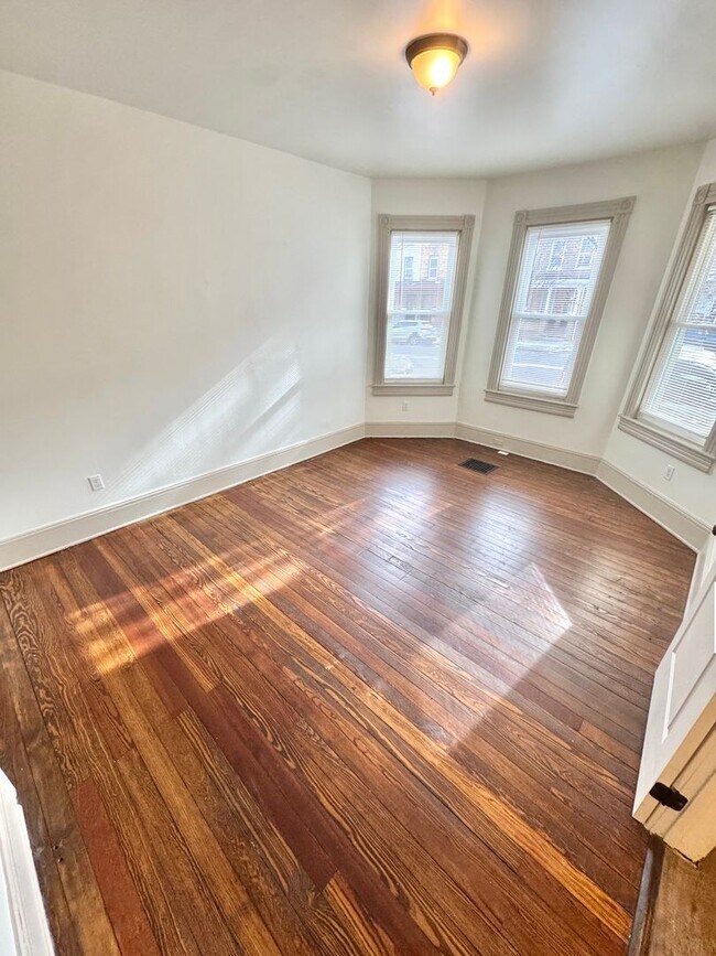 1319 Northampton St in Easton, PA - Building Photo - Building Photo