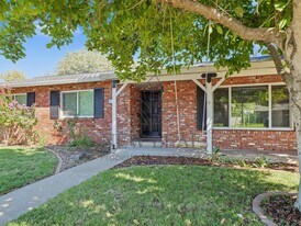 564 Estate St in Redding, CA - Building Photo