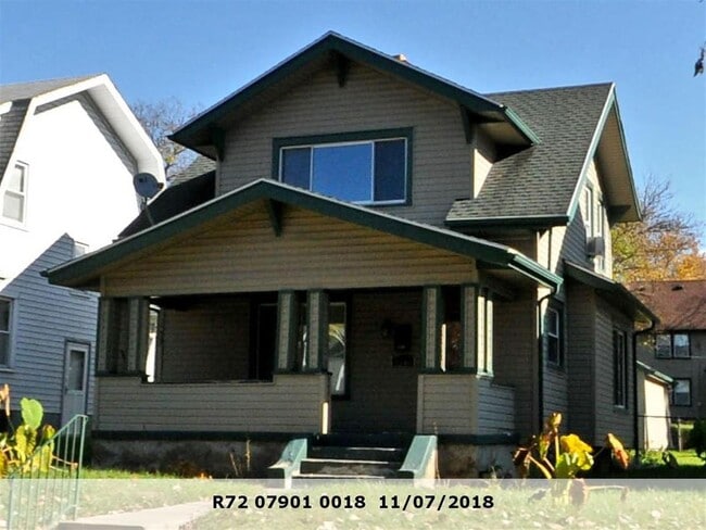 property at 1248 Everett Dr