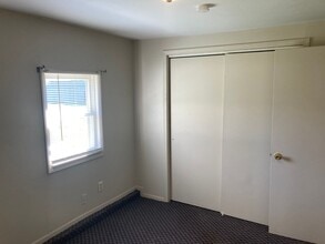 100 Jefferson Pl in Versailles, MO - Building Photo - Building Photo