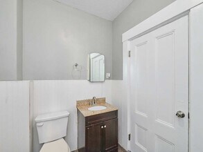 357 K St, Unit 2 in Boston, MA - Foto de edificio - Building Photo