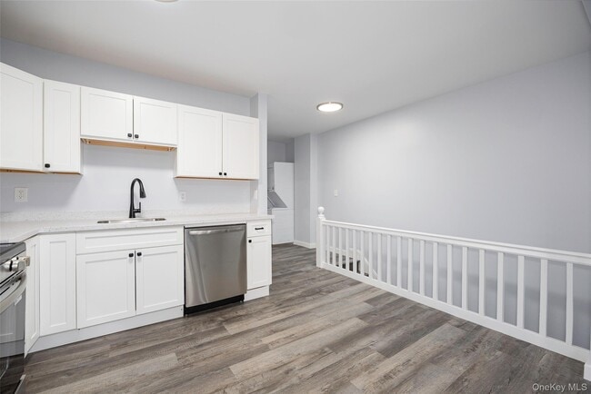 68 Clark St in Poughkeepsie, NY - Building Photo - Building Photo