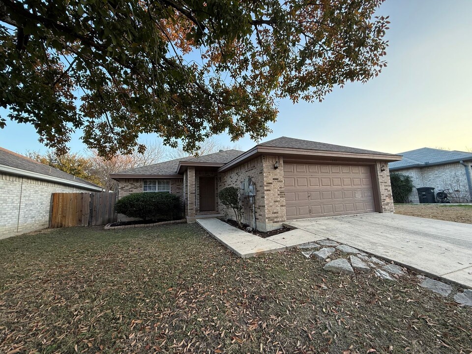 1669 Kimberly Dawn Dr in New Braunfels, TX - Building Photo