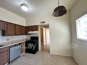 2801 E Monte Cristo Ave in Phoenix, AZ - Building Photo - Building Photo