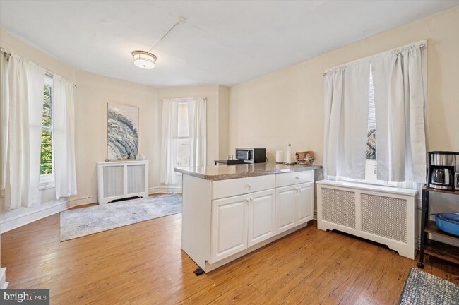 property at 118 Walnut Ave