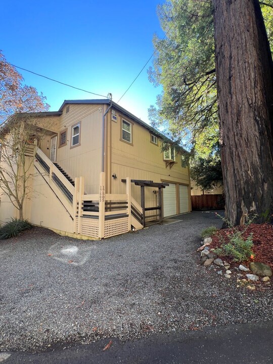 17505 Riverside Dr in Guerneville, CA - Building Photo