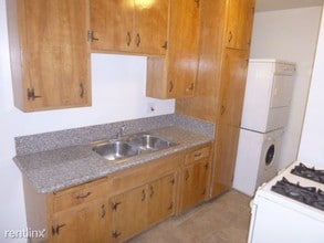 523 1/2 San Francisco Ave in Pomona, CA - Building Photo - Building Photo