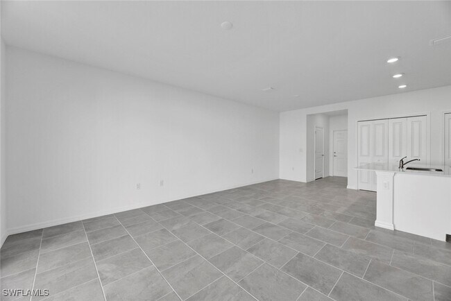 property at 14236 Oviedo Pl