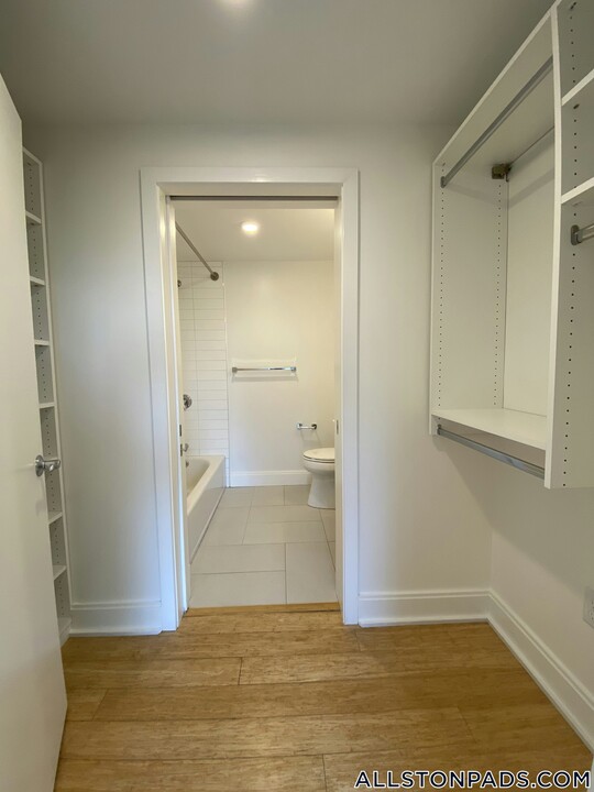 40 Malvern St in Boston, MA - Building Photo