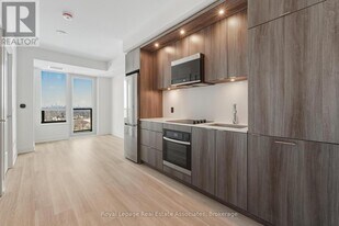 60 Central Park Roadway in Toronto, ON - Building Photo