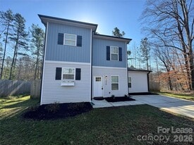 7924 E Lane Dr in Charlotte, NC - Building Photo
