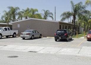 3178-3180 SW 14th St in Miami, FL - Building Photo - Building Photo