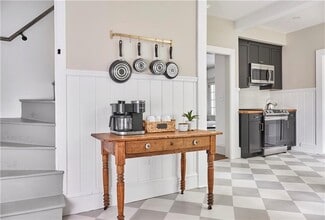 46-46 State St in Bristol, RI - Building Photo - Building Photo