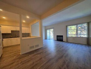 17 Springhill Dr, Unit 17 in Morris Plains, NJ - Building Photo - Building Photo