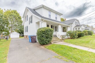 57 Foxon Pl in New Britain, CT - Building Photo - Building Photo