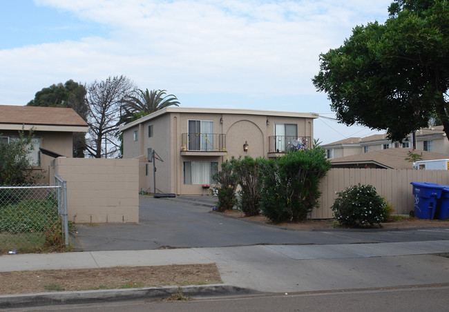 1168-1184 Holly Ave in Imperial Beach, CA - Building Photo - Building Photo