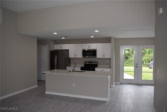 2121 Firebrand Rd in North Port, FL - Building Photo - Building Photo