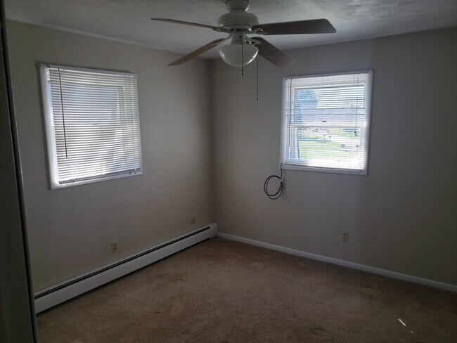 24 Sandy Ct, Unit 4 photo'