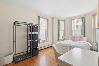 1466 Tremont St, Unit 2 in Boston, MA - Building Photo - Building Photo