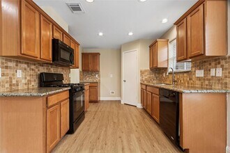 8907 Grand Villa Ln in Richmond, TX - Building Photo - Building Photo