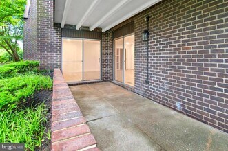 25 Stonehenge Cir in Baltimore, MD - Building Photo - Building Photo