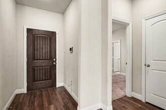 1421 Warringwood Dr in Greenville, TX - Building Photo - Building Photo