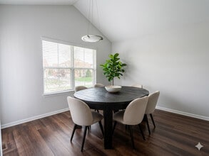 121 Rosehall Dr in Lake Zurich, IL - Building Photo - Building Photo