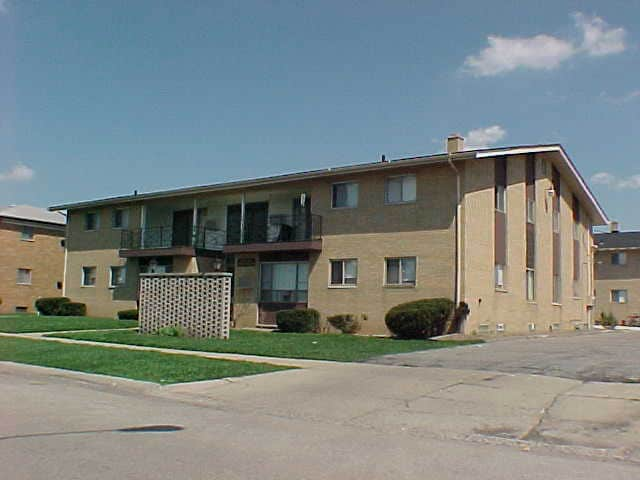 29206 Longview Ave in Warren, MI - Building Photo