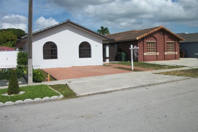 7230 W 34th Ct in Hialeah, FL - Building Photo - Building Photo